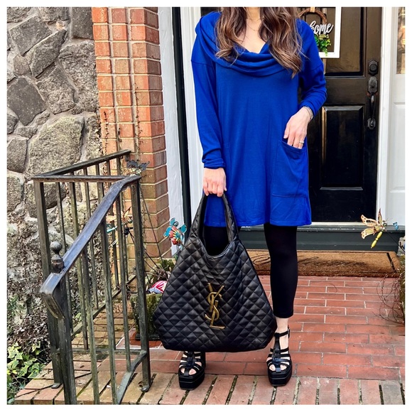 #30 Boho Soft knit Hacci Top with front pockets - Picture 3 of 3